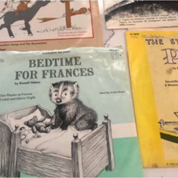 Vintage from 70s 13 Children’s records 331/2 rpm 13 of them with jackets - Picture 3 of 10